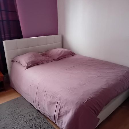 Chambre Privee Dans Une Maison Individuelle Ronchin Buitenkant foto