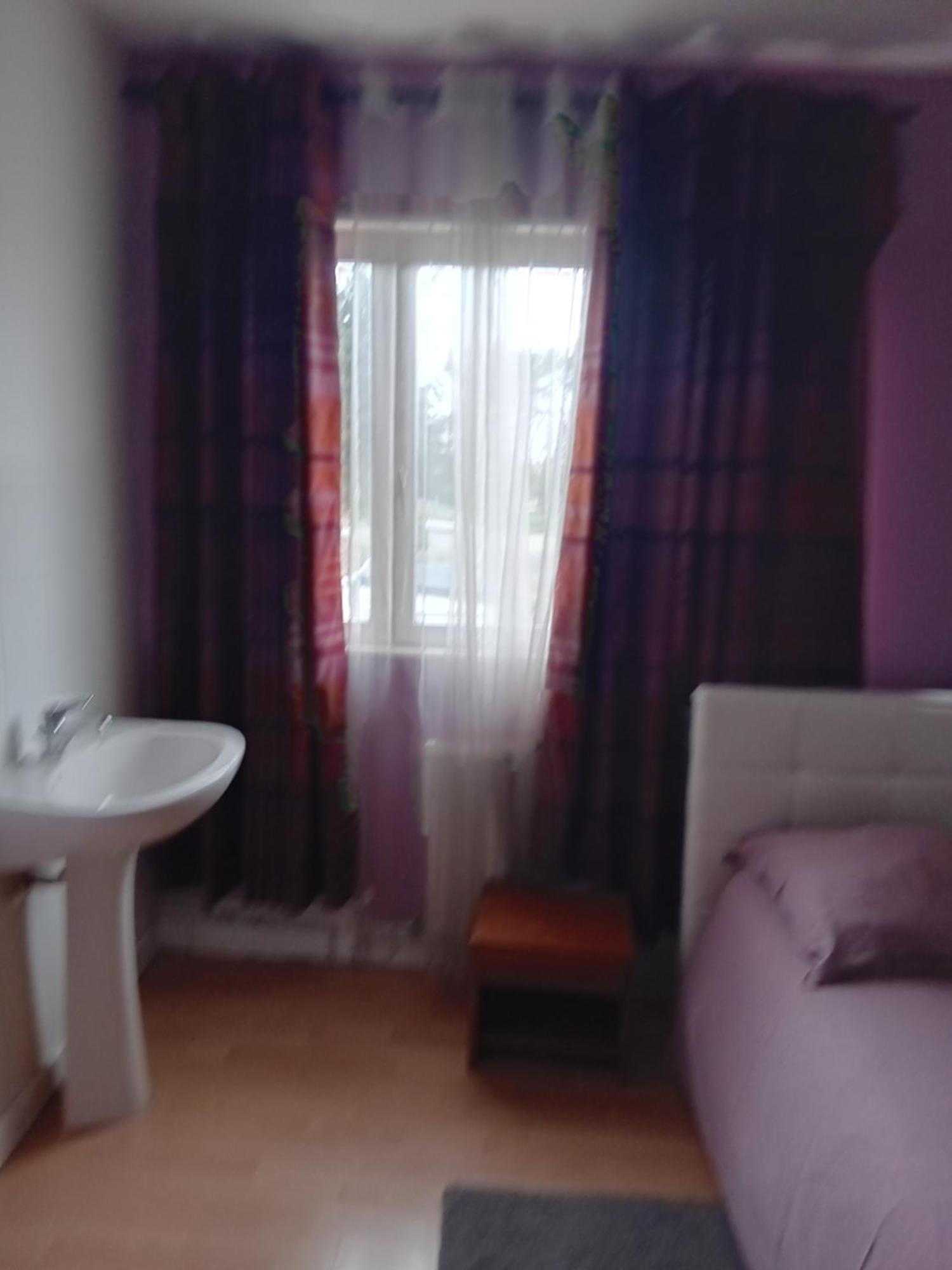 Chambre Privee Dans Une Maison Individuelle Ronchin Buitenkant foto